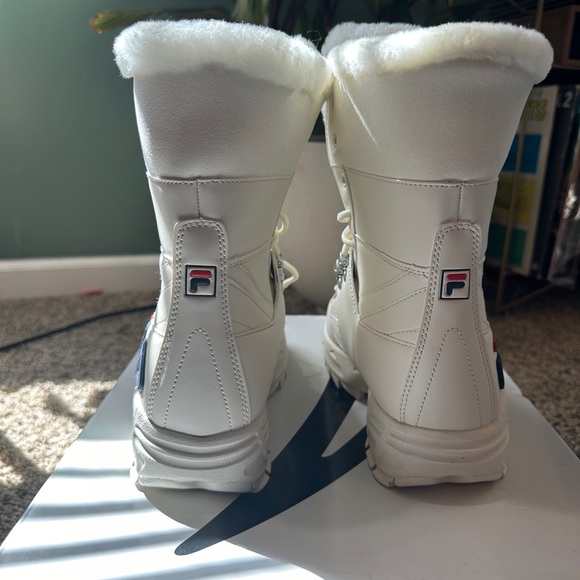 Fila Disruptor Boots size 7 - Picture 3 of 12